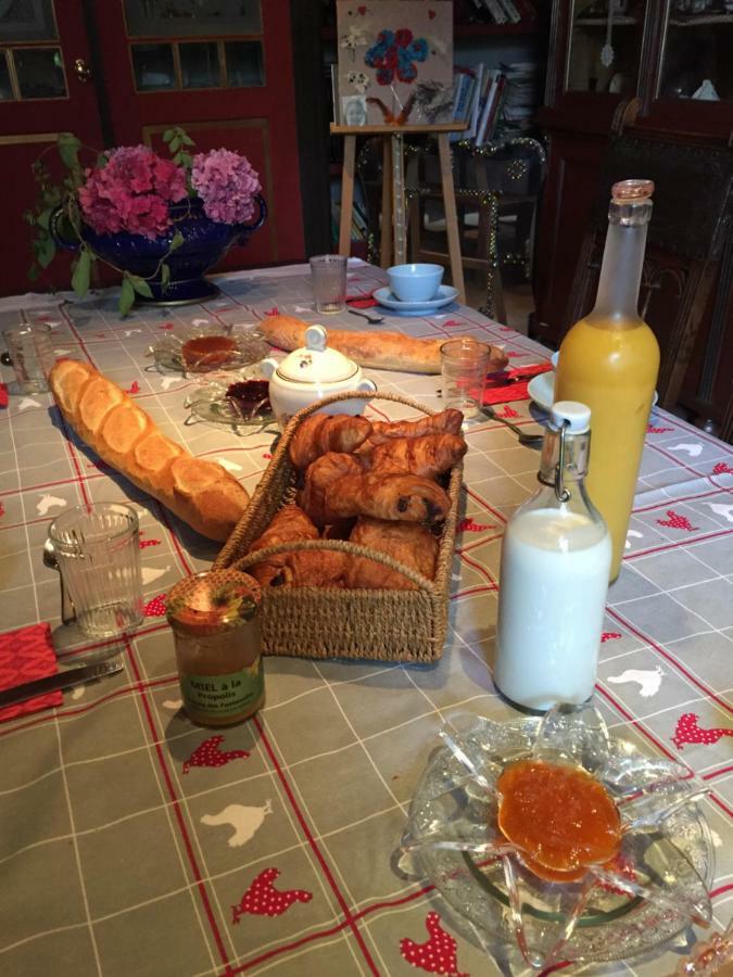 Couette-café Aux Caprices Des Dieux